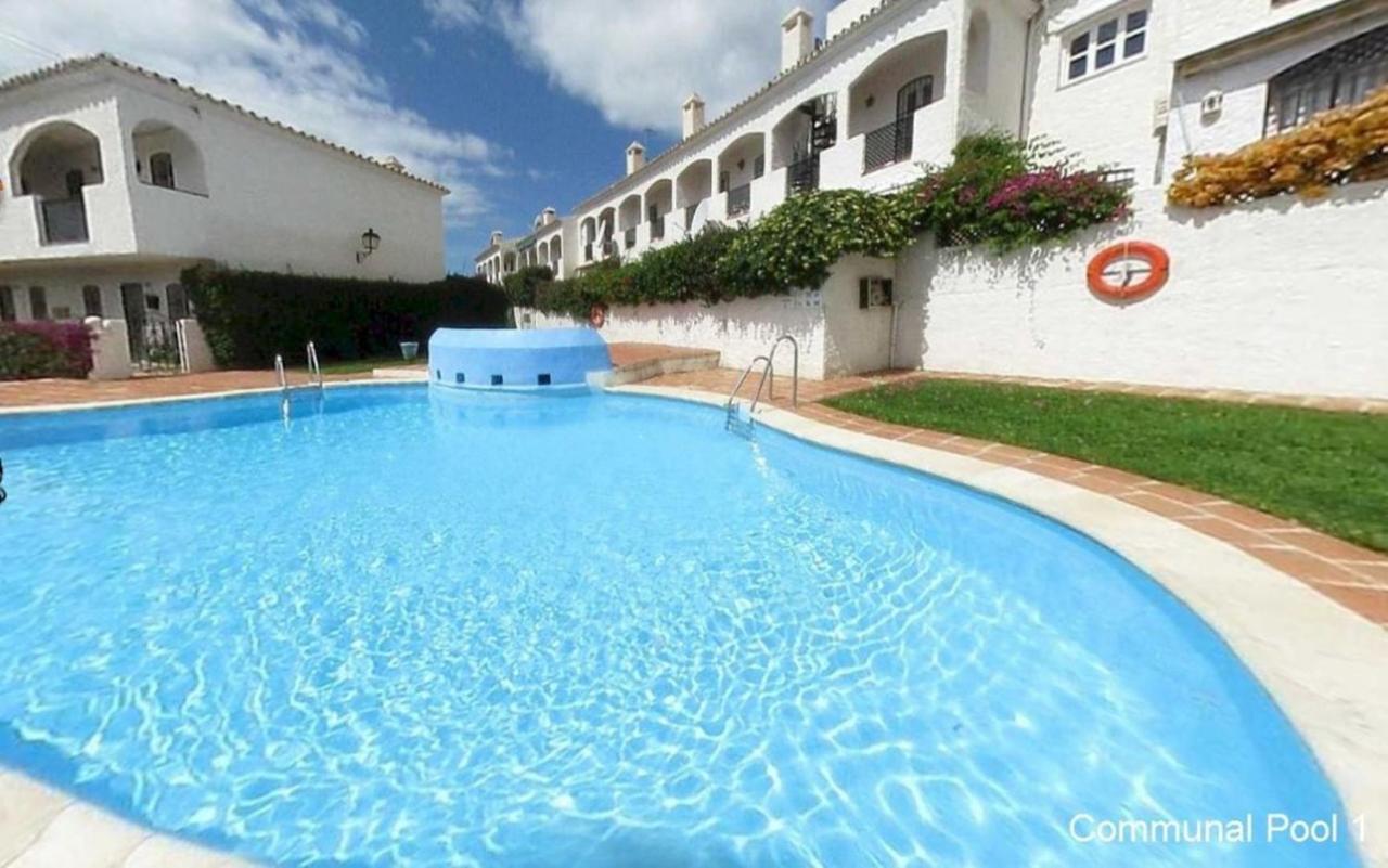 Apartment Verano Azul เนร์คา ภายนอก รูปภาพ